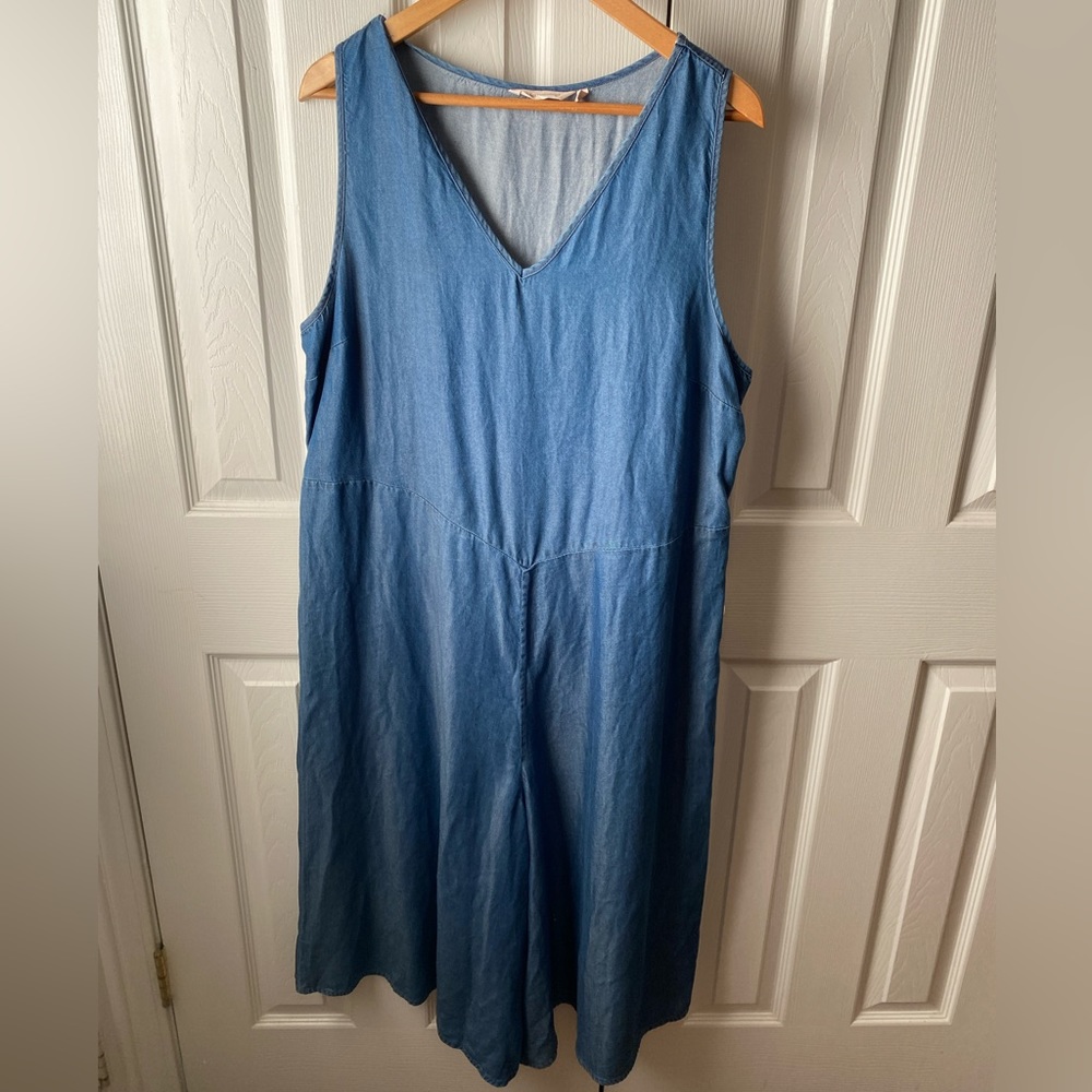 Soft Surroundings Chambray Blue Sleeveless V-Neck Jumpsuit